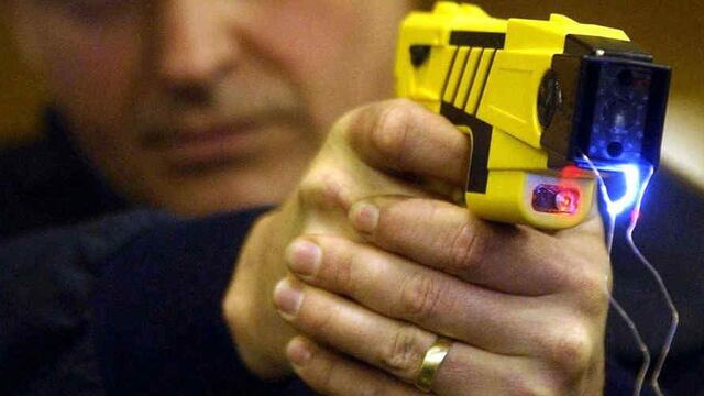 Pistolas Taser.