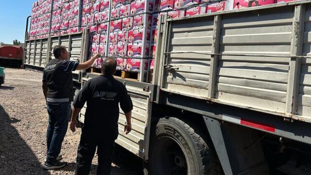 Guillermo Michel destacó el trabajo de la Aduana, durante un operativo en el mes pasado con similares resultados. Foto: Twitter/@MichelGuilleOK