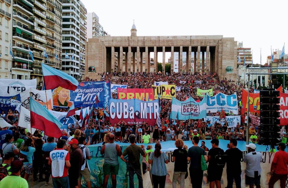Una multitud repudió en Rosario la represión policial de la crisis de 2001