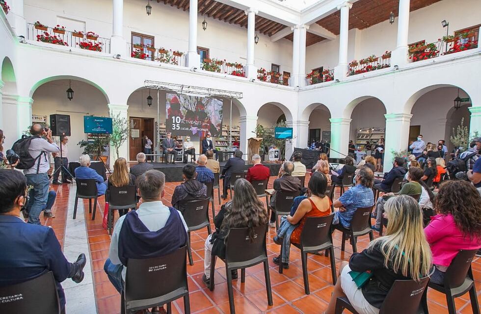 Feria del Libro Córdoba 2022: más de 10 recitales, la llegada del lenguaje inclusivo y los memes