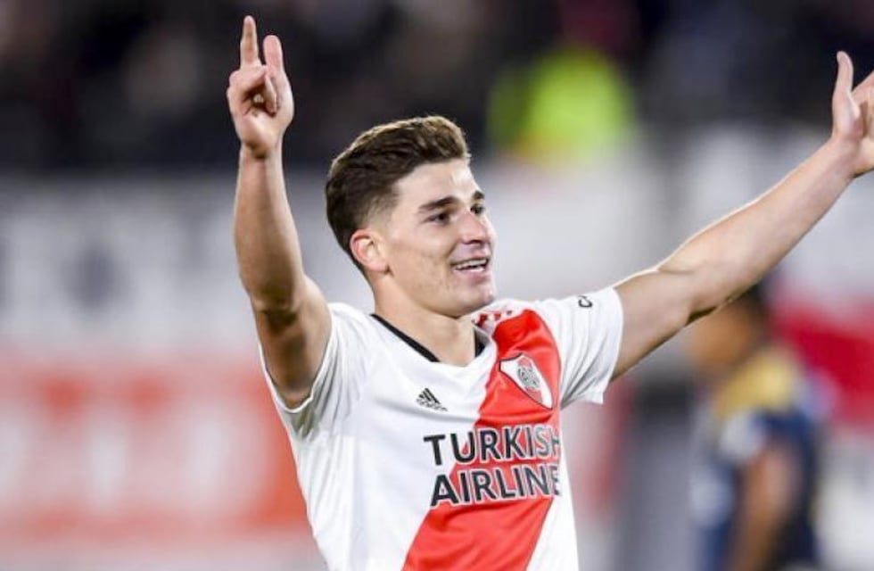 Javier Saviola recordó la primera vez que vio jugar a Julián Álvarez y lo llenó de elogios