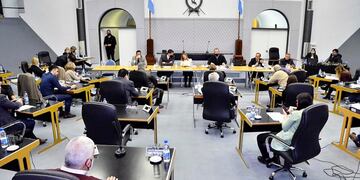 Se cortó la luz cuando trataban un proyecto sobre energía (Ya Te Cuento)