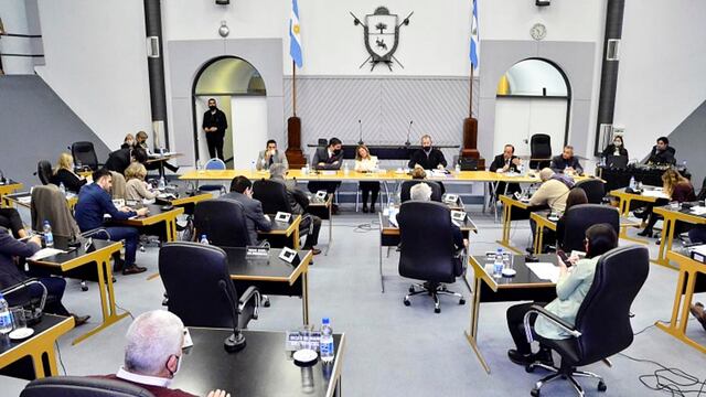 Se cortó la luz cuando trataban un proyecto sobre energía (Ya Te Cuento)