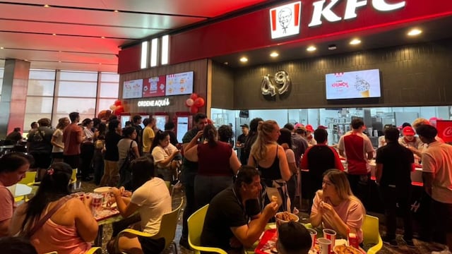 Furor por el nuevo local de KFC en Córdoba. (Foto: Infonegocios)