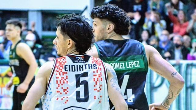 El puntaltense Iván Gómez Lepez tuvo sus primeros minutos en Liga Argentina.