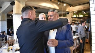 El presidente Luis Fabián Artime, en sintonía con Chiqui. ¿Jugará un Tapia en Belgrano? (Gentileza)