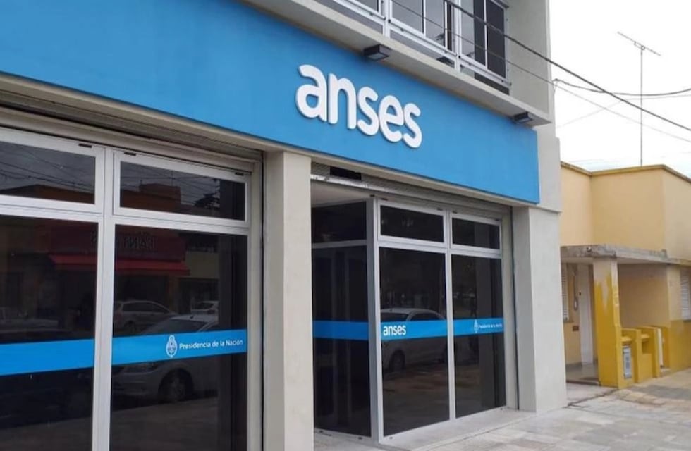Además del aumento y el bono de noviembre: cómo podrán acceder los jubilados al reintegro de $120.000 de ANSES