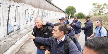 Protesta de colectiveros. Así fue la agresión a Sergio Berni. (Maxi Failla/ Clarín)