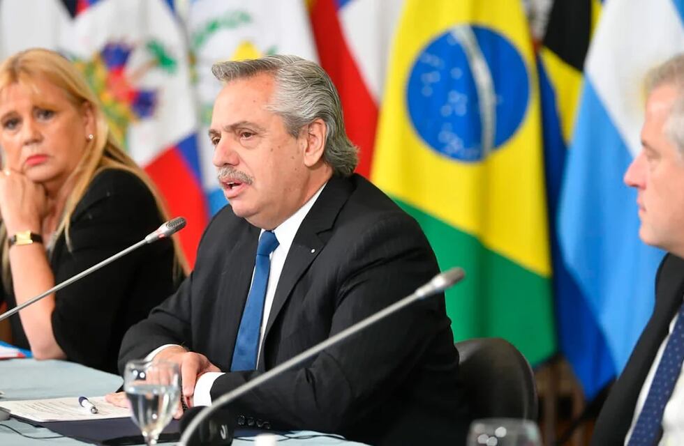 El Gobierno propone una reunión de Celac paralela a la Cumbre de las Américas y presiona a EEUU
