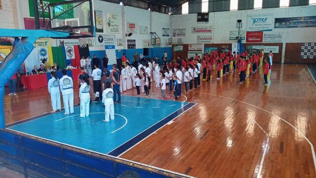 Realizaron el primer encuentro de exhibición de Artes Marciales y Deportes de Contacto en Eldorado.