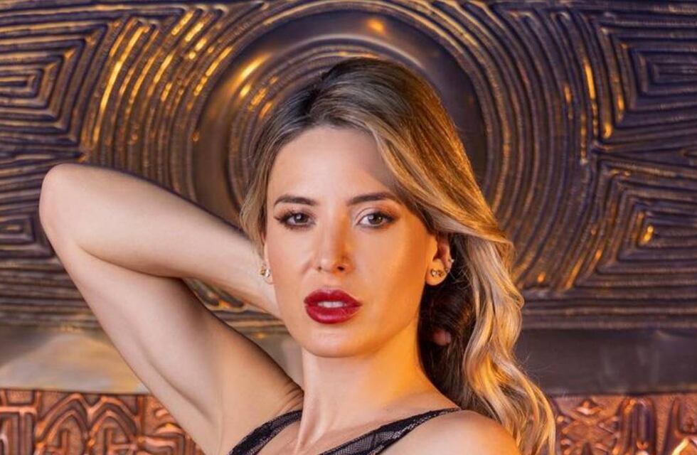 Jésica Cirio causó sensación al mostrar su trabajada figura con un elegante traje verde