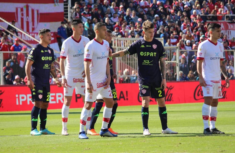 Ningunos líderes: Unión y Huracán empataron sin goles en Santa Fe