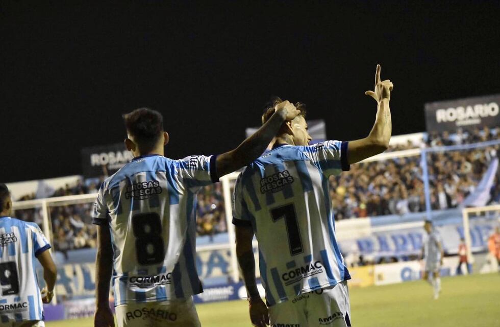 Racing ganó en Nueva Italia y volvió a la punta en soledad