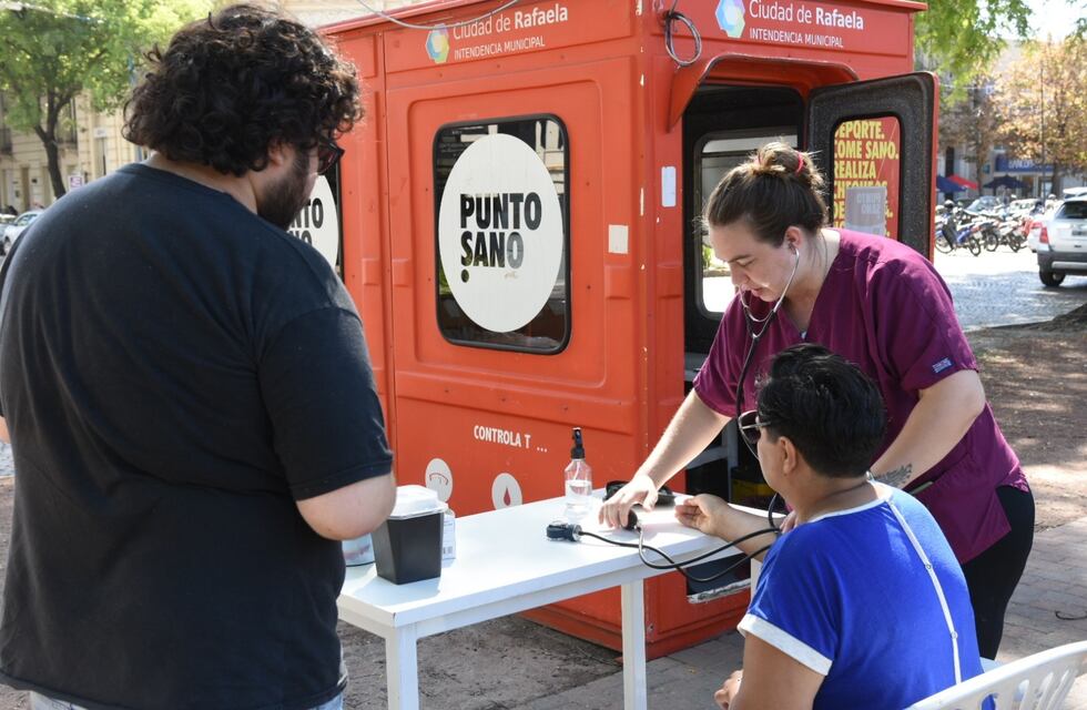 El Punto Sano atiende en la Plaza 25 de Mayo