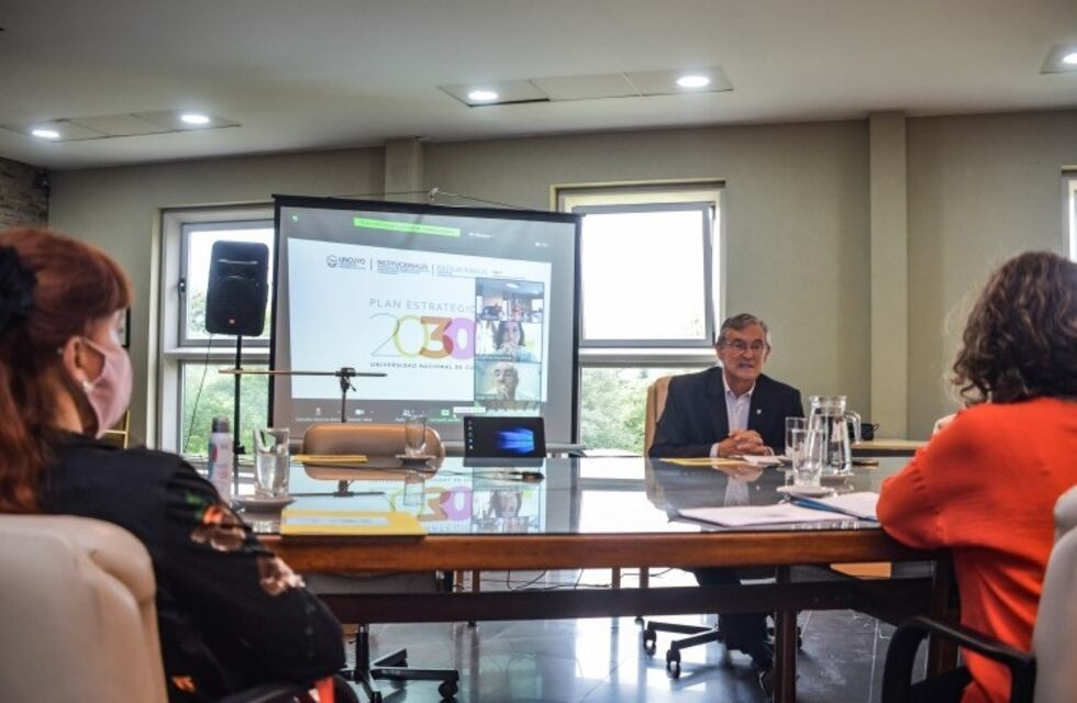 La UNCuyo comenzó a definir su estrategia para los próximos años