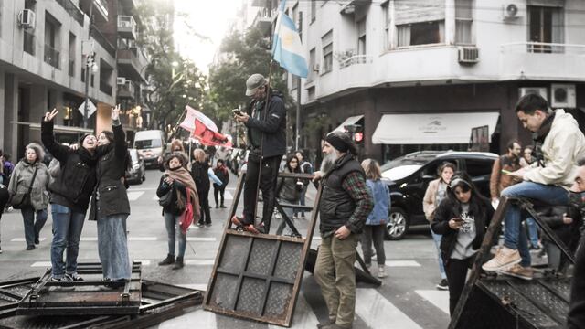 Los incidentes en la casa de Cristina Kirchner en Recoleta de este sábado. Foto: Federico López Claro.