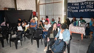 En el primer encuentro del seminario en el barrio Islas Malvinas participaron operadores socio-terapéuticos y profesionales que trabajan con adolescentes en conflicto con la ley.