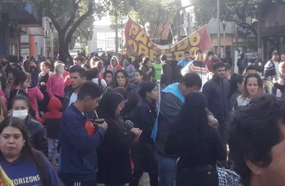 Multitudinaria marcha del Polo Obrero en Eldorado