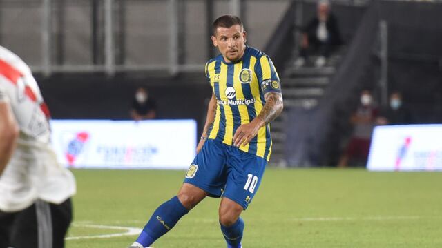 El volante subrayó que la equivocación del árbitro Fernando Rapallini perjudicó a la Academia en el Monumental. (@carcoficial)