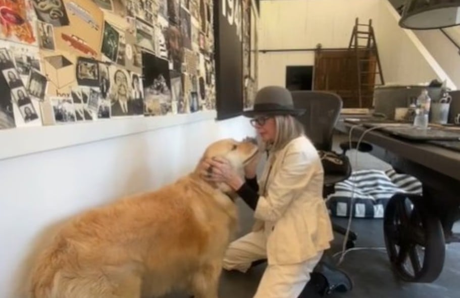 Diane Keaton y su perro