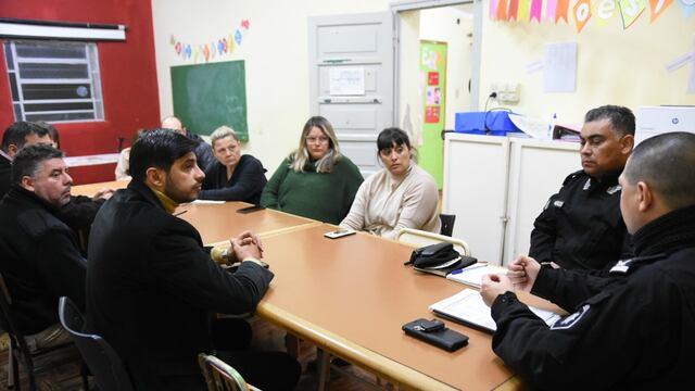 Nuevos Jefes de Policía junto a la Federación de Entidades Vecinales