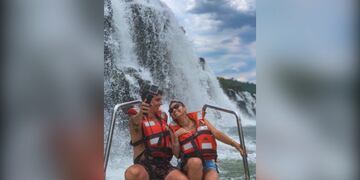 En un día de ensueño, Micaela dio el “Sí” con el Moconá de fondo.