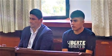 Sin ninguna expresión en el rostro y el detalle en su vestimenta, el femicida Rodrigo Damián Villanueva escuchó que fue condenado  a prisión perpetua, este martes en Jujuy.