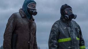 El Eternauta. (L to R) Ricardo Darín as Juan Salvo, César Troncoso as Favalli in El Eternauta. Cr. Marcos Ludevid / Netflix ©2025