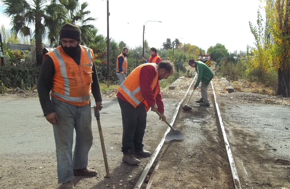 Hijos y nietos de ferroviarios trabajan en la recuperación y puesta en valor del Ferrocarril Trasandino