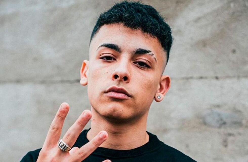 Trueno brindó su primer show por televisión en “La peña de morfi”