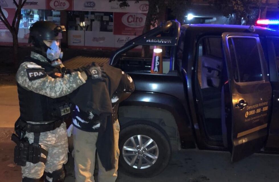 Detuvieron a una pareja por venta de drogas en Villa Parque Síquiman