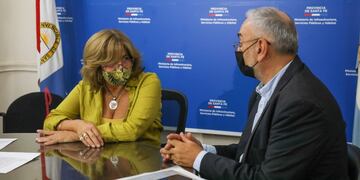 La ministra de infraestructura Silvina Frana y el senador departamental Alcides Calvo