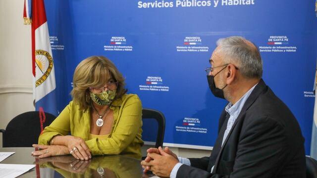 La ministra de infraestructura Silvina Frana y el senador departamental Alcides Calvo