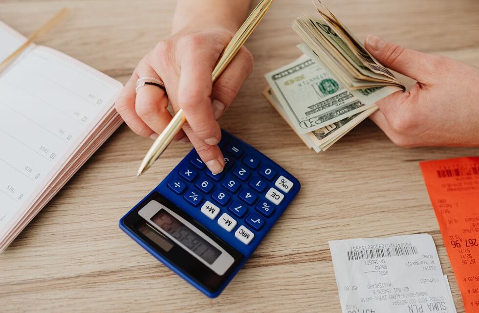 Le depositaron por error millones de pesos y no los devolvió: ahora lo buscan en la justicia