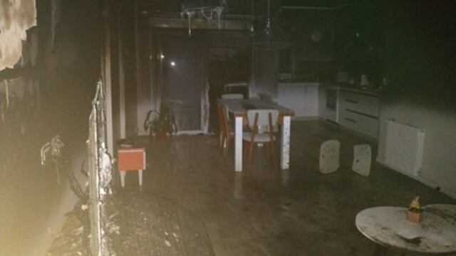 Una vela aromática se cayó en un sillón y prendió fuego la casa