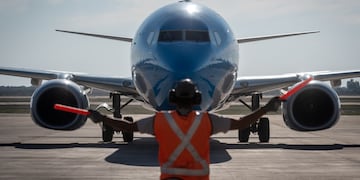 Mendoza 09 de noviembre 2020 Sociedad
Aeropuerto Internacional El Plumerillo
Medidas de prevencion y protocolos sanitarios en cada etapa de los vuelos de Aerolineas Argentinas y en el aeropuerto  
El Gobierno oficializo en las ultimas horas el pedido a la Nacion para que se incluya a Mendoza tambien entre las provincias autorizadas para recibir al turismo extranjero en el pais
Foto: Ignacio Blanco / Los Andes
