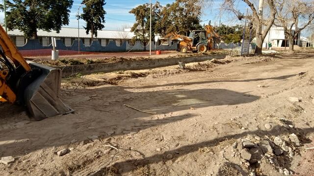 Comenzó la renovación del último tramo del paseo Luis Huerta.