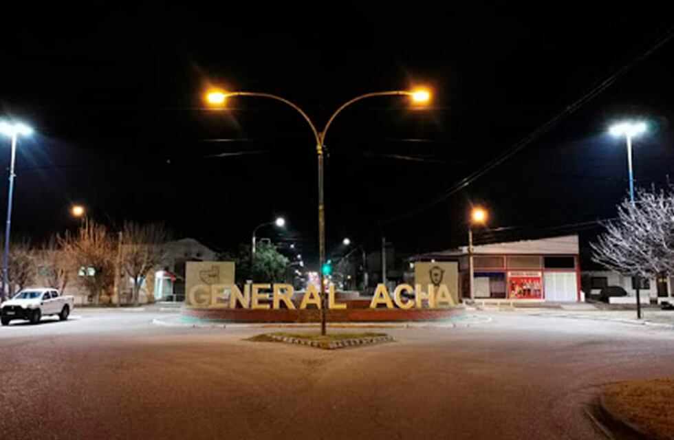 General Acha: tenía que estar aislado y se escapó dos veces a los bares