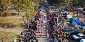 Puerto Rosales estuvo de fiesta con el “Desfile Cívico Militar” y los Shows