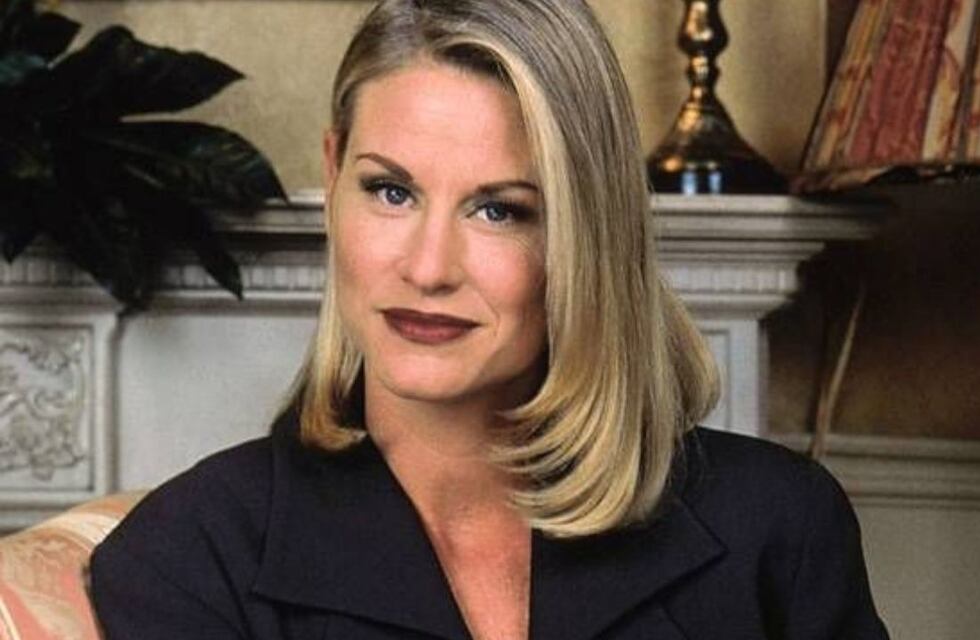 Qué fue de la vida de CC Babcock de La niñera: así luce Lauren Lane a sus 62 años