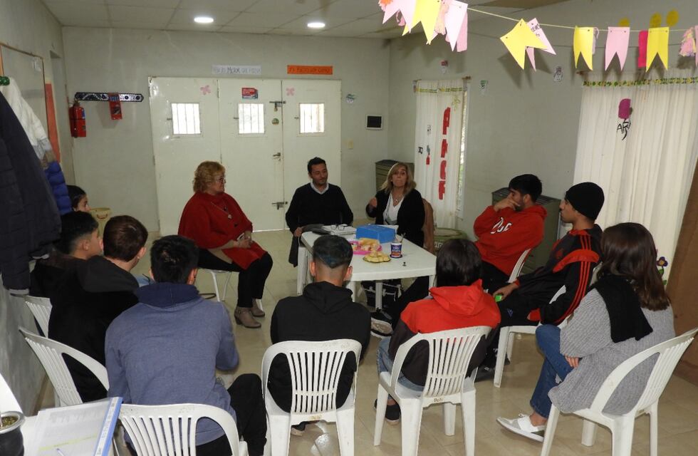 Brindan charlas de Educación Sexual Integral a jóvenes del programa Envión