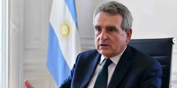 El Jefe de Gabinete, Agustín Rossi, confirmó cuándo comenzará el intercambio comercial con Brasil.