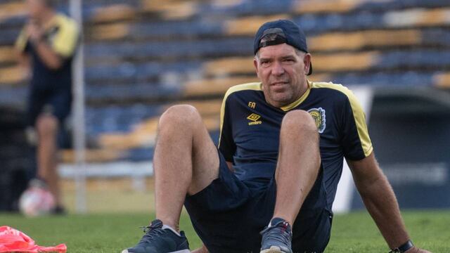 El exfutbolista auriazul se incorpora al cuerpo técnico de Juan Antonio Pizzi.