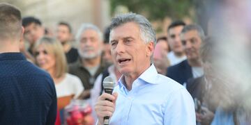 Mauricio Macri y Rodrigo de Loredo en la Plaza Gran Malvina y Soledad. (Javier Ferreyra / La Voz)