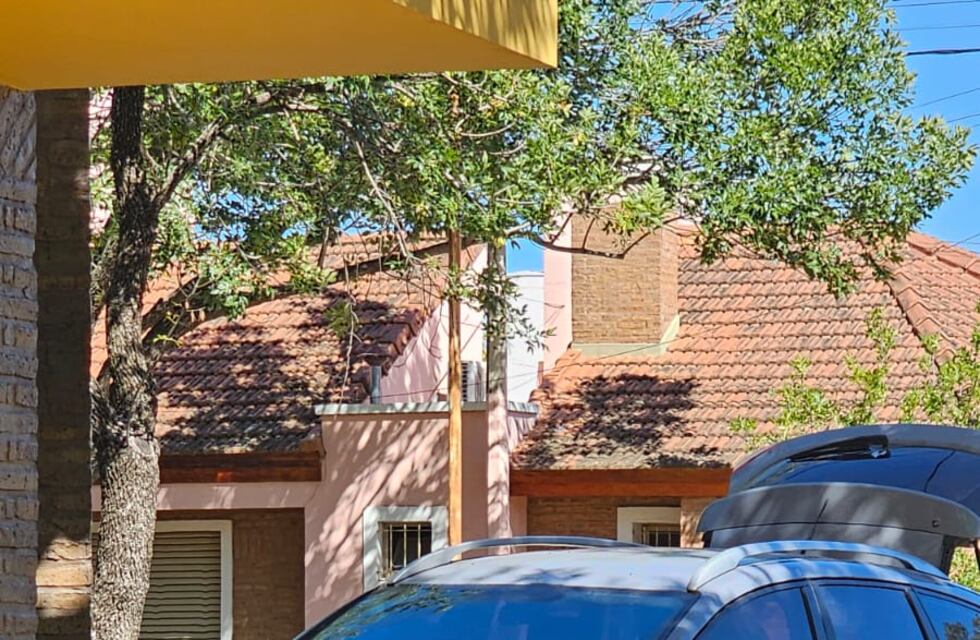 Fue concejal y candidato a intendente: chocó su vehículo contra una casa