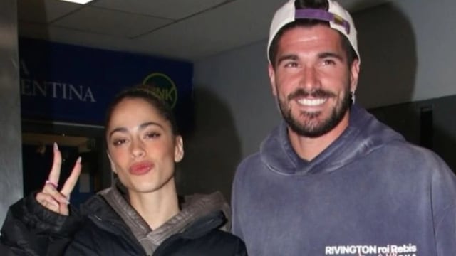 Tini Stoessel y Rodrigo De Paul causaron furor en un shopping en medio de las compras navideñas