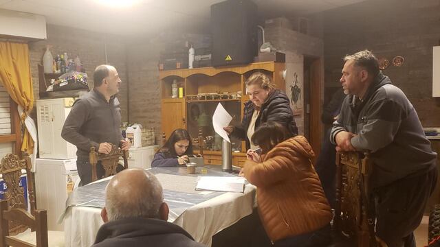 Pablo Garate se reunió con miembros de la Junta Vecinal del Barrio Ruta 3 Sur