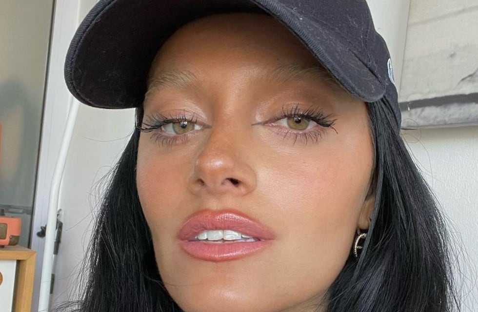 Oriana Sabatini se hizo presente en el partido de la Selección y se sumó al look bloke core