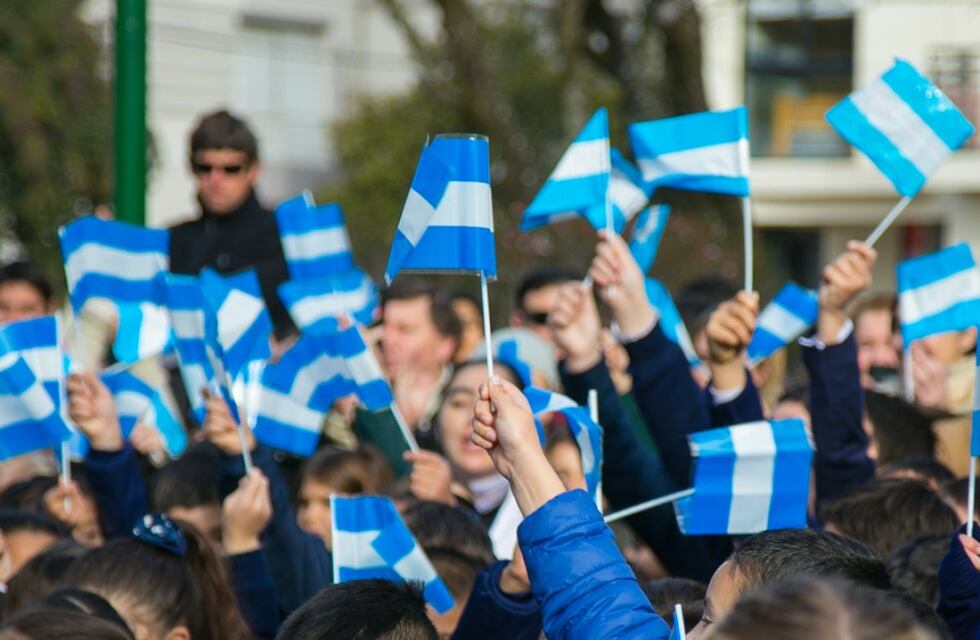 La comunidad de Gualeguaychú celebra el Día de la Bandera