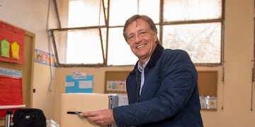 Rodolfo Suárez votó en las elecciones provinciales de Mendoza.